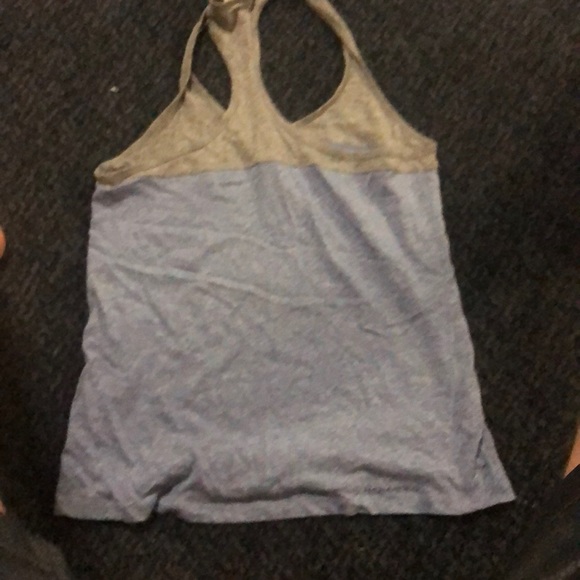 Under armour running top - Picture 3 of 3